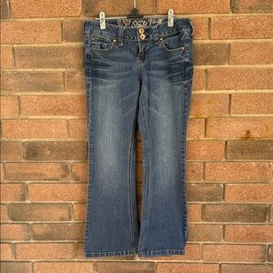 Refuge Pop Starlet Flare Medium Wash Denim Jeans Size 8 Short